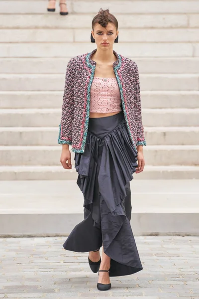 Look 8